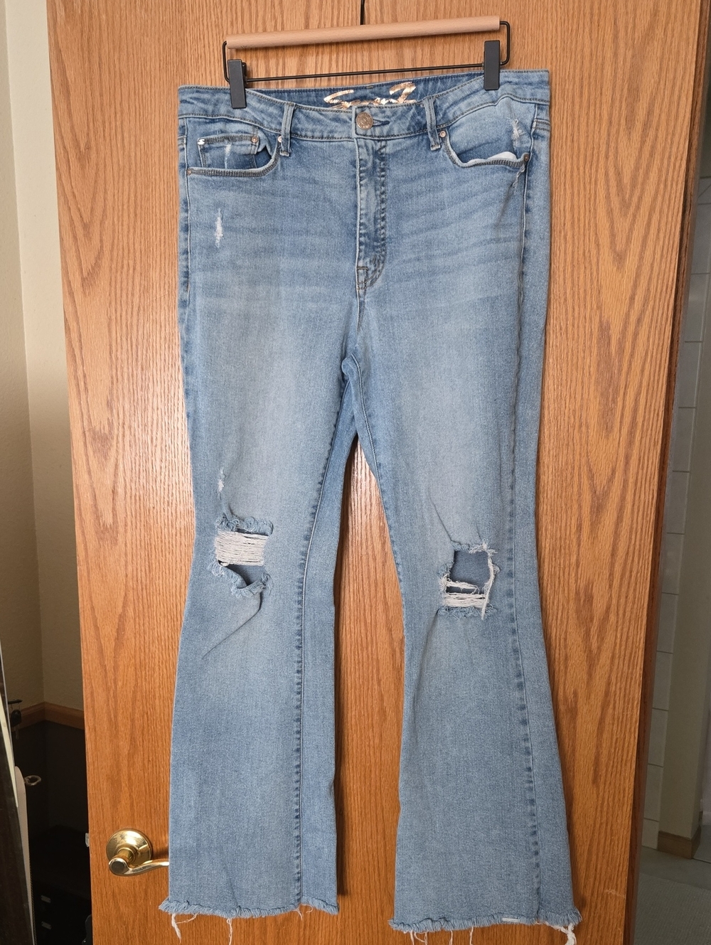 Seven7 Distressed Slim Flare Jeans 12